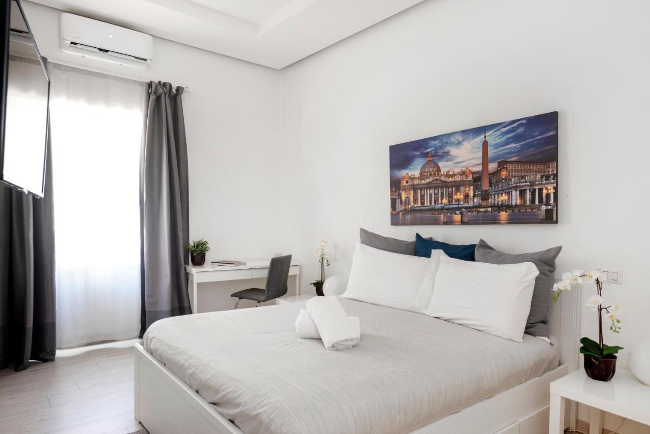 Maison Piazza Cavour Rome Bagian luar foto